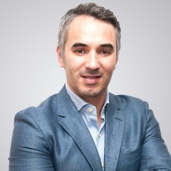 Rui Oliveira - Consultor de Marketing Digital connecting stories PARTTEAM & OEMKIOSKS