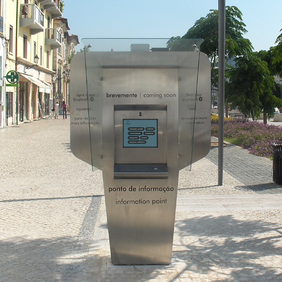 Quiosques de dupla face MAYA contribuem para o desenvolvimento das Smart Cities em Leiria
