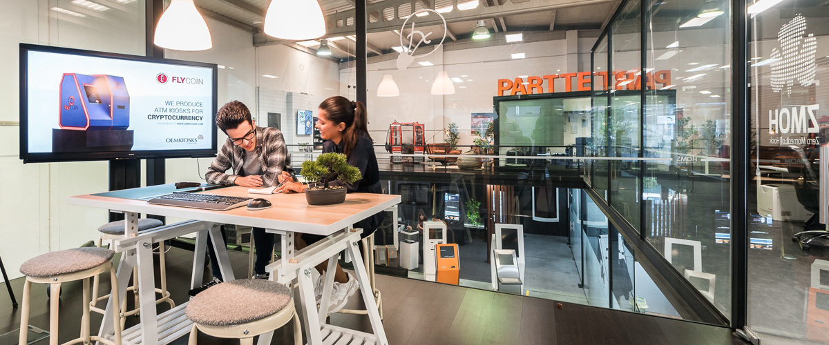 PARTTEAM & OEMKIOSKS participa no living offices
